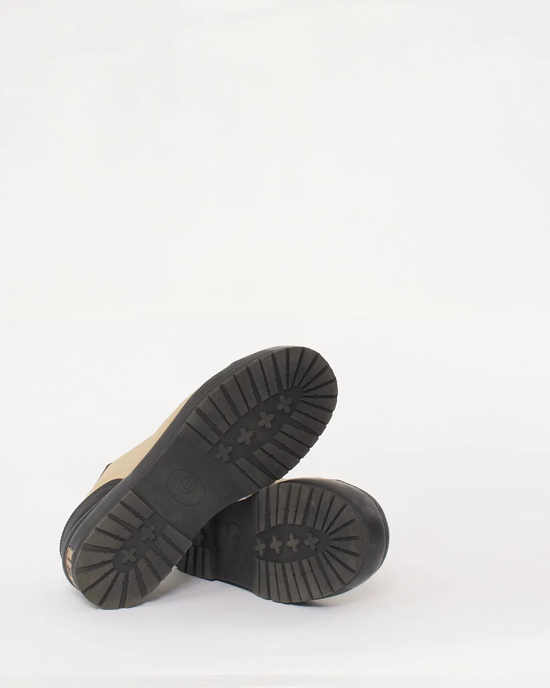 Chanel Beige and Black Nylon Low Top Sneakers With CC Logo - 37
