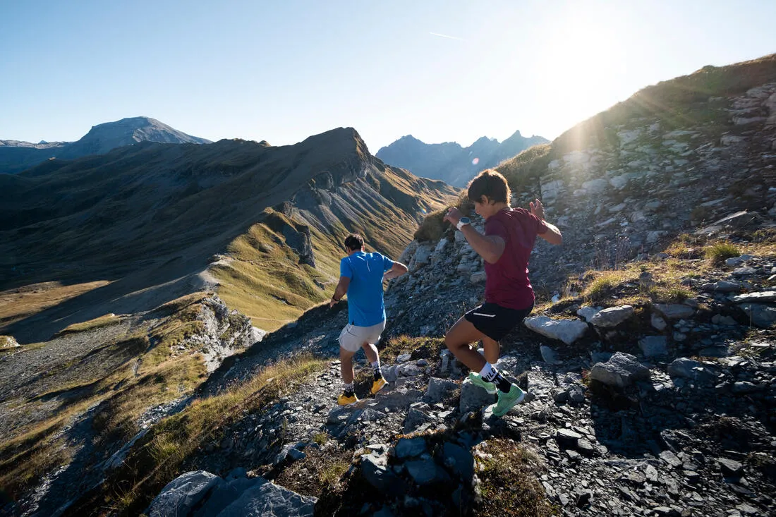 CHAUSSETTES DE RUNNING RUN900 EPAISSES MI-MOLLET