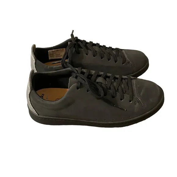 CLARKS NATE LACE REFLECTIVE SNEAKERS SIZE 2
