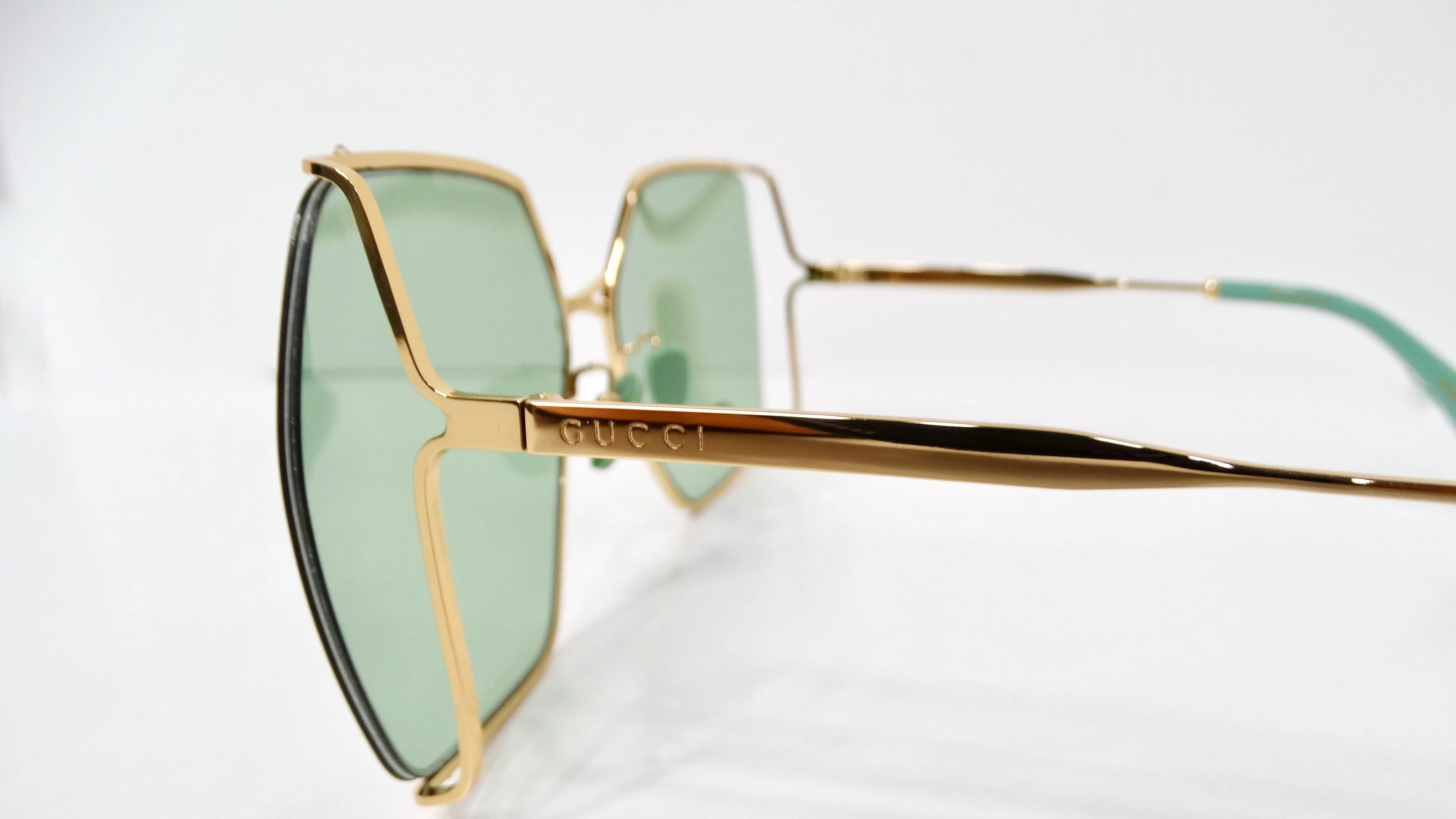 Gucci Oversized Green With Gold-Tone Metal Frame GG Logo Sunglasses