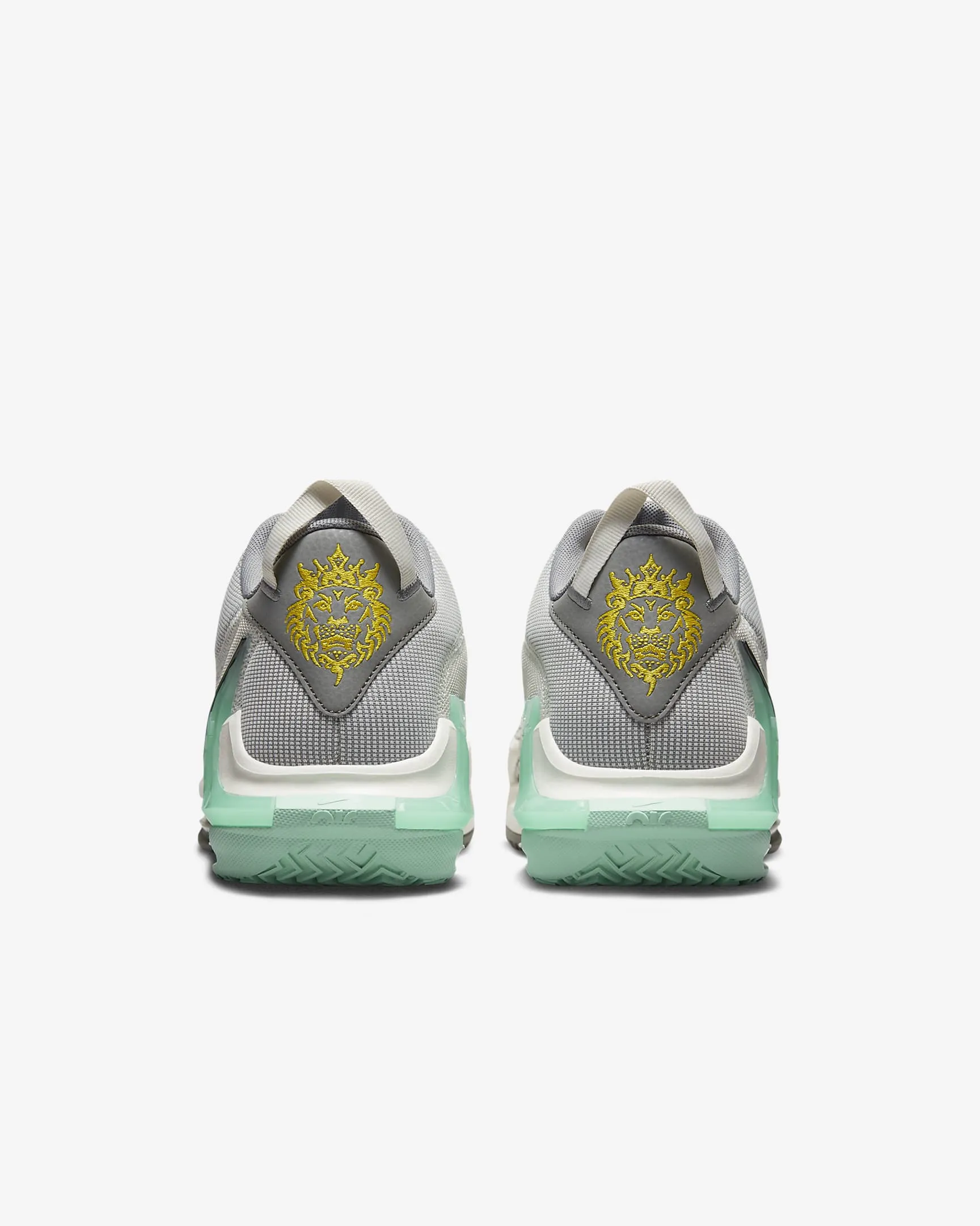 LeBron Witness 7