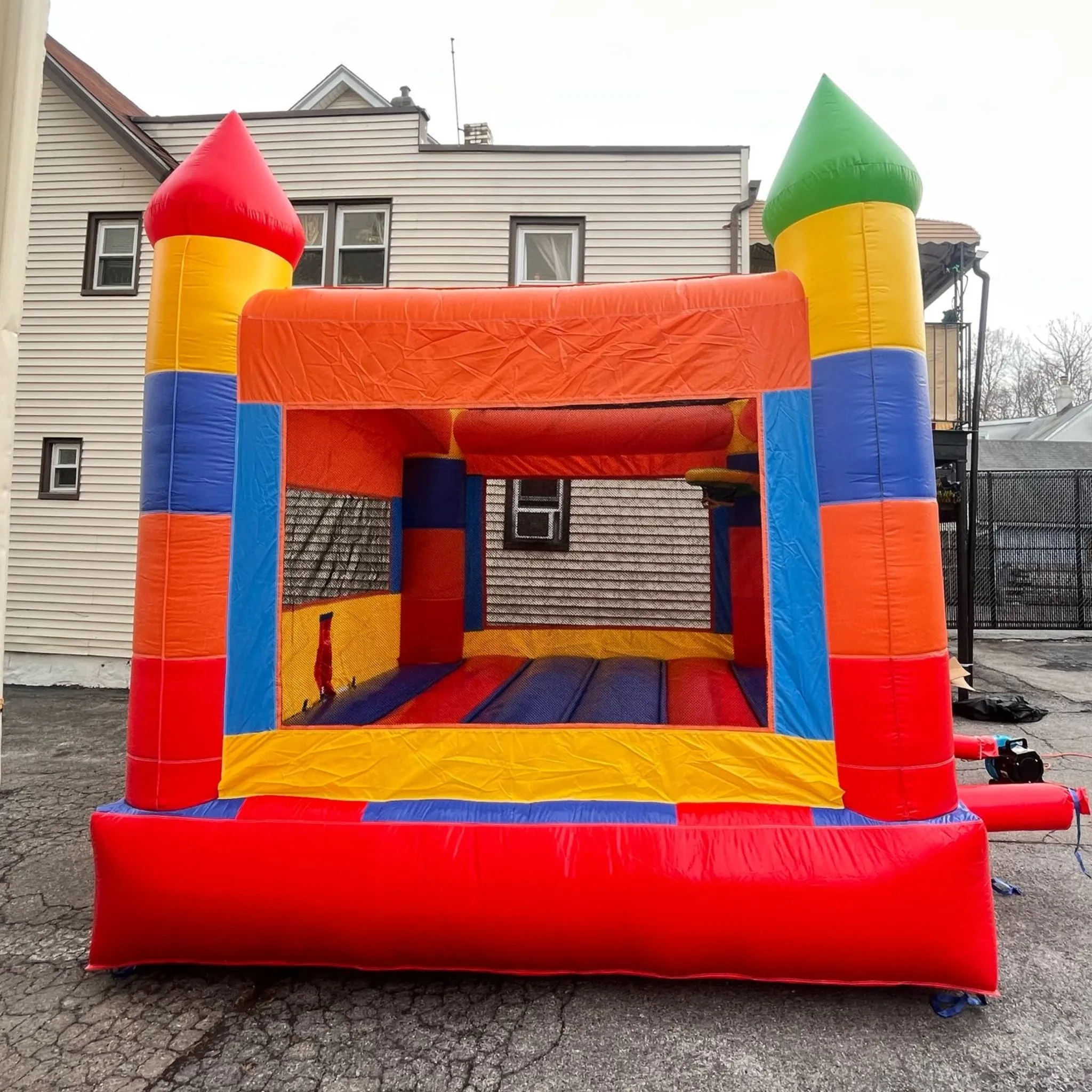 Lightweight Rainbow Bounce House