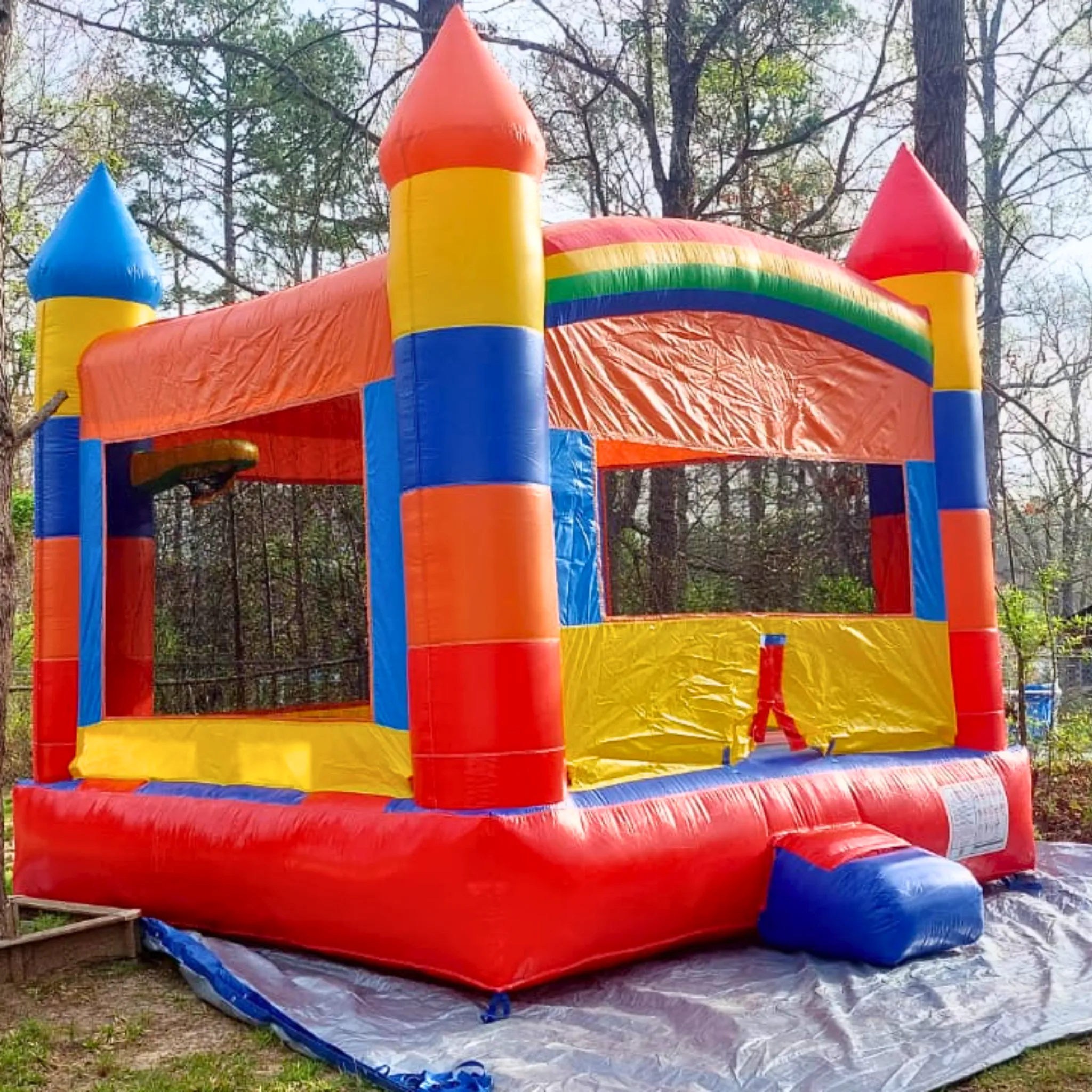 Lightweight Rainbow Bounce House