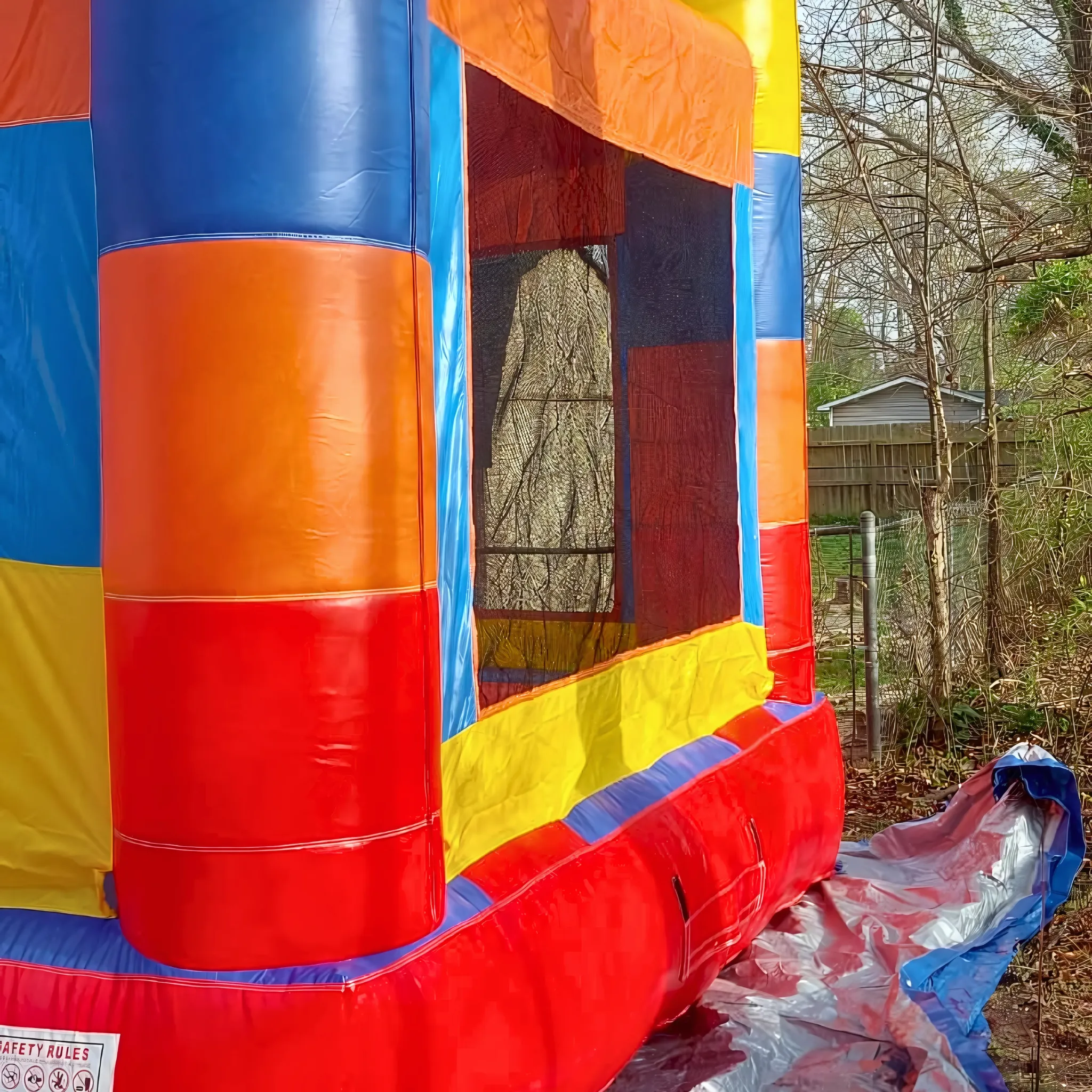Lightweight Rainbow Bounce House