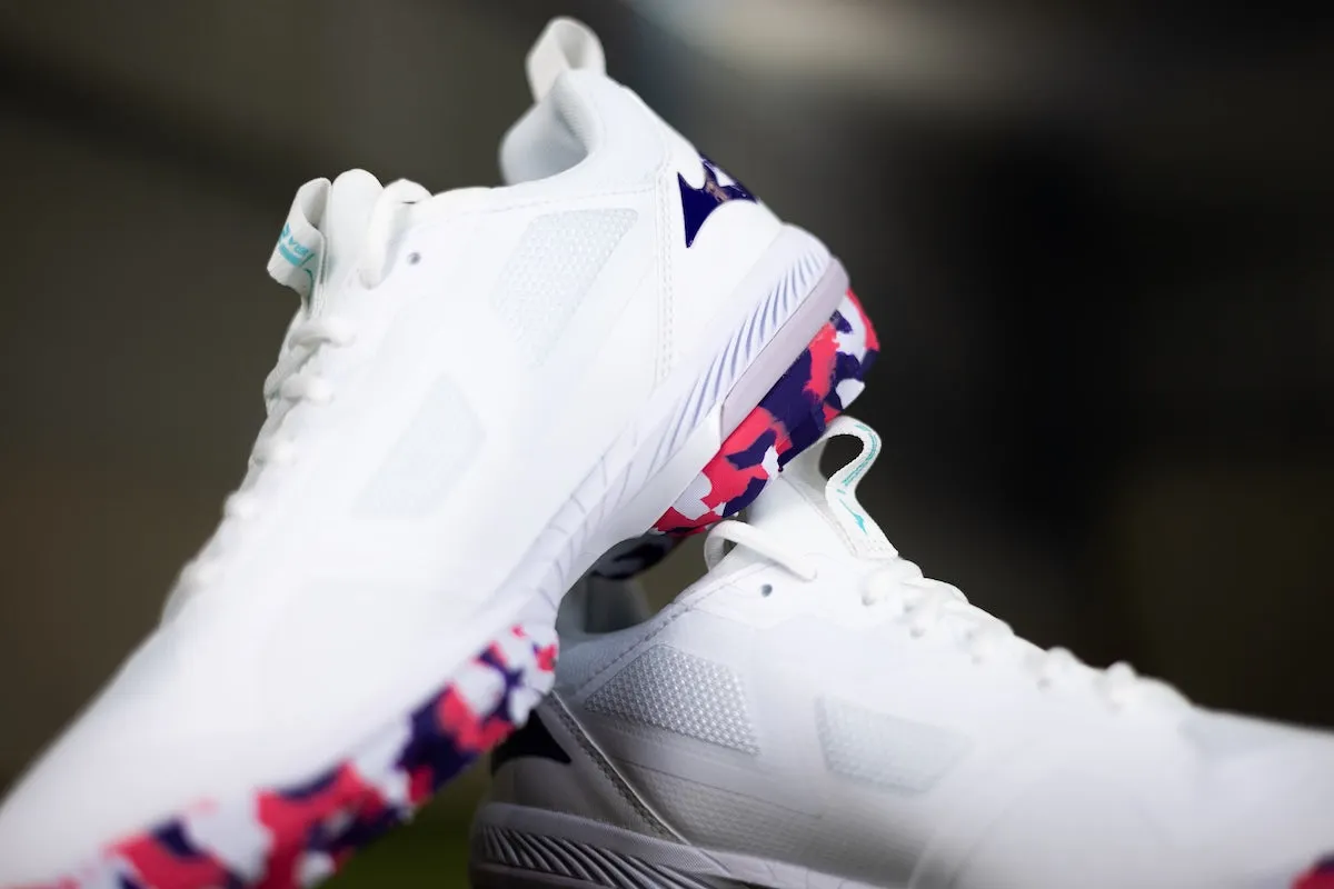 Mizuno Wave Panthera 2 Hockey Shoes White