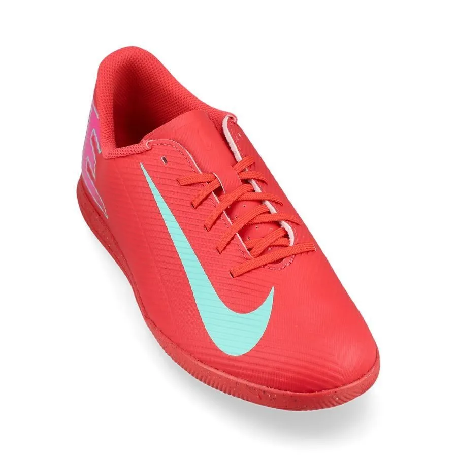 Nike Kids' Mercurial Vapor 16 Club Indoor Soccer Shoes