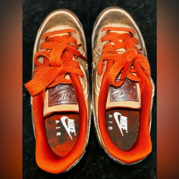 Nike Mars Landing Sneakers (Kids Size 2)