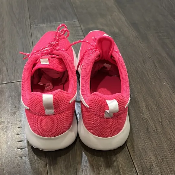 Nike Roshe One rosherun GS shoes sneakers new hyper pink 599729 609 Girls Youth