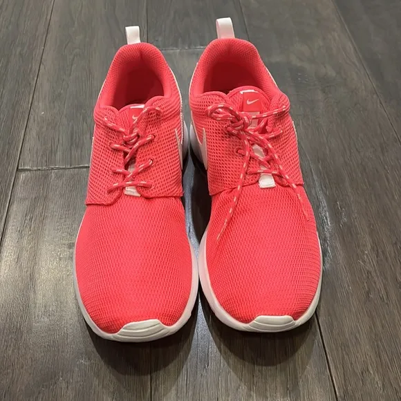 Nike Roshe One rosherun GS shoes sneakers new hyper pink 599729 609 Girls Youth