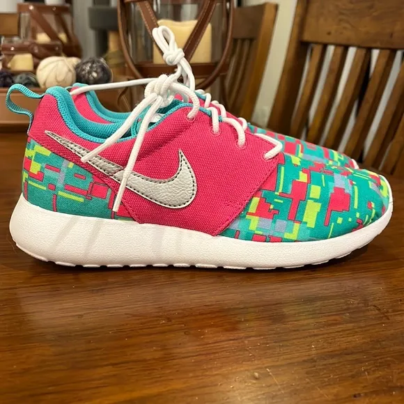 Nike Rosherun Print GS shoes sneakers 677784 601 Youth Girls Size 5.5 Y