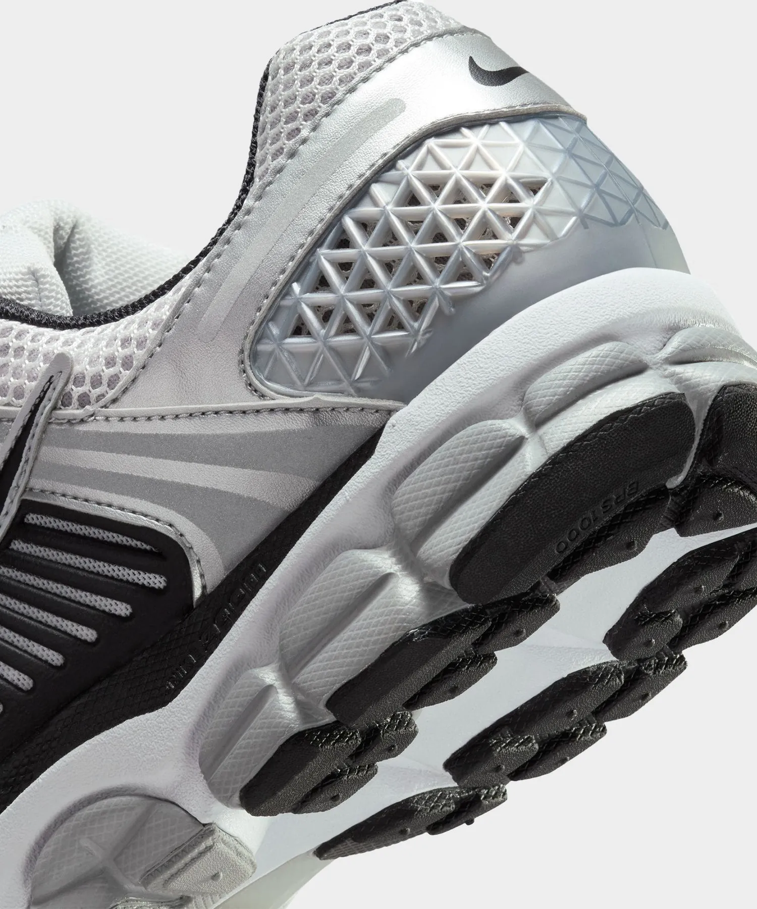 Nike Zoom Vomero in Metallic Silver   Pure Platinum