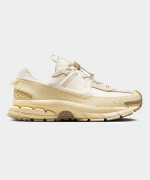 Nike Zoom Vomero Roam in Pale Ivory   Khaki