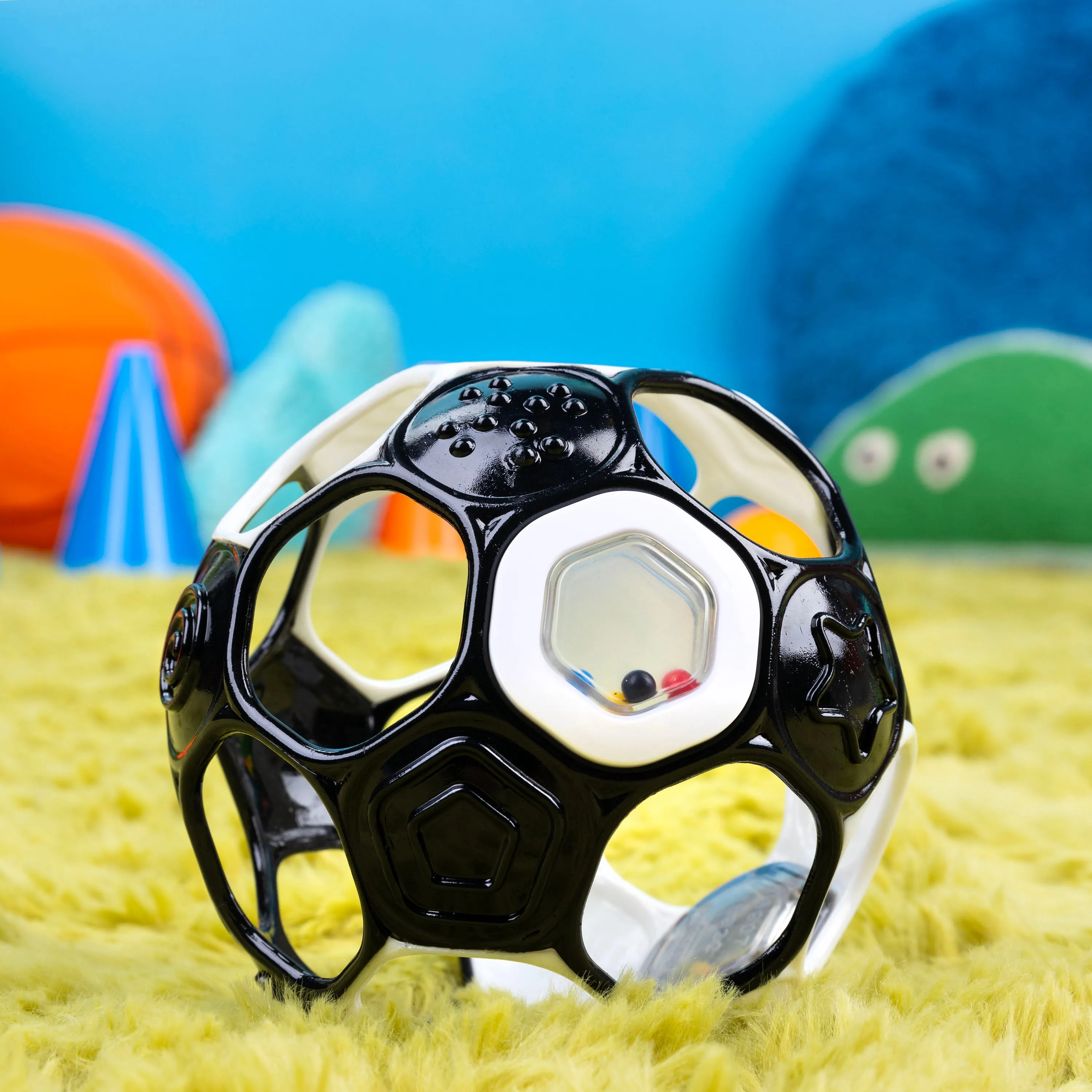 Oball Grippin’ Goals Rattle Ball  Black & White