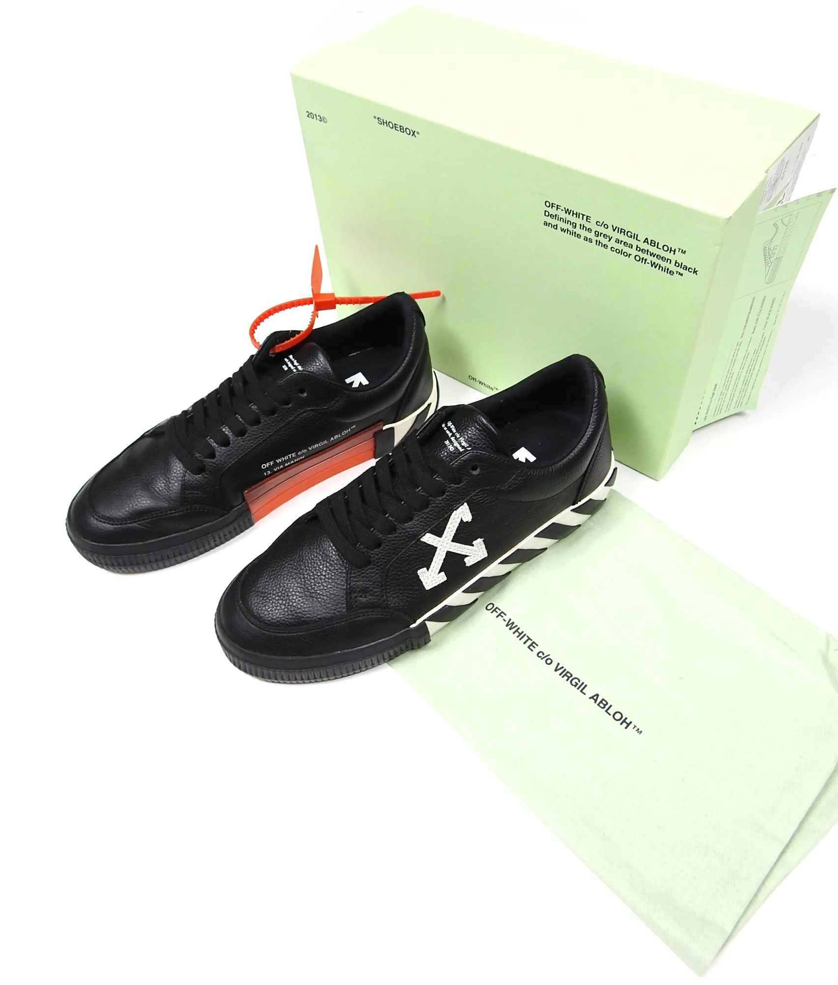 Off-White Low Vulcanized Sneakers Black/White Size 41 || US 8