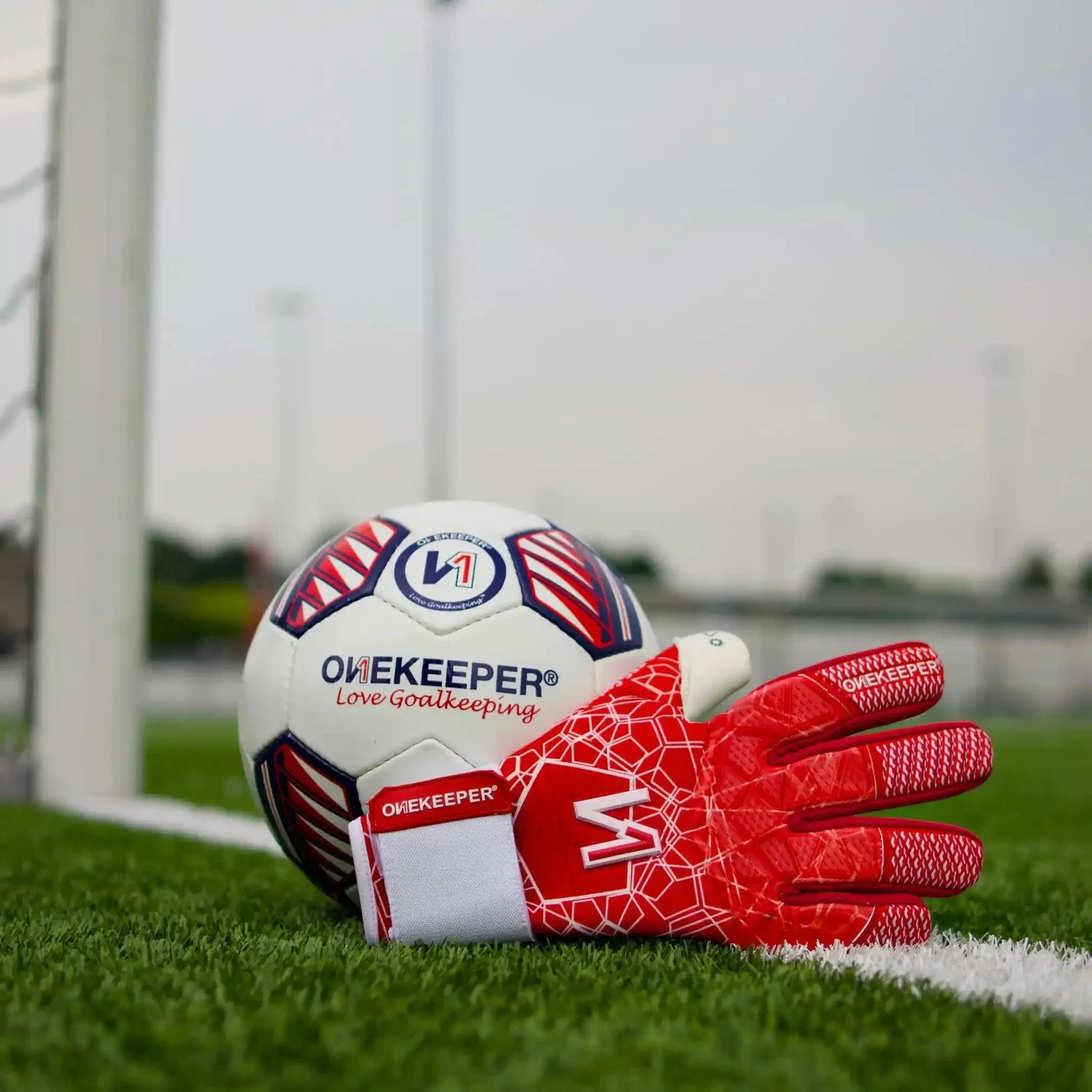 ONEKEEPER C-TEC Red and White - Pro Goalkeeper Gloves Sizes 8 to 12