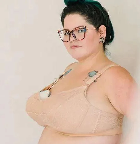 Pippa Cushioned Nursing   Handsfree Pumping Bra