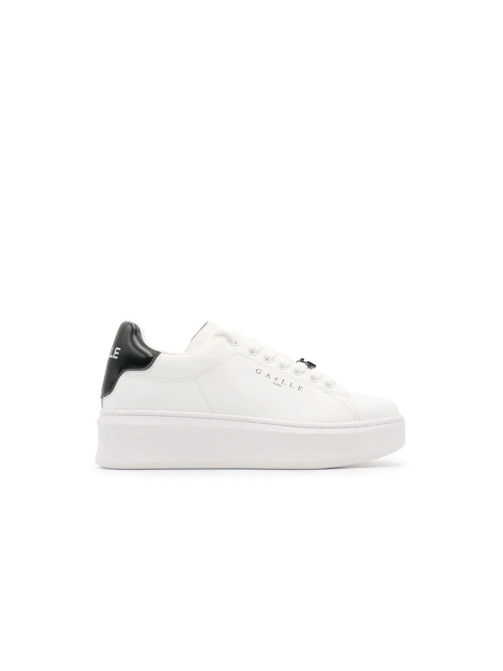 Sneakers Addict Con Tallone In Ecopelle Laminato E Passalaccio In Metallo - Nero